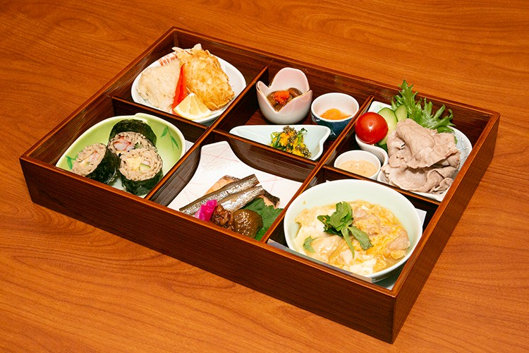 舞妓・わらび座夕食